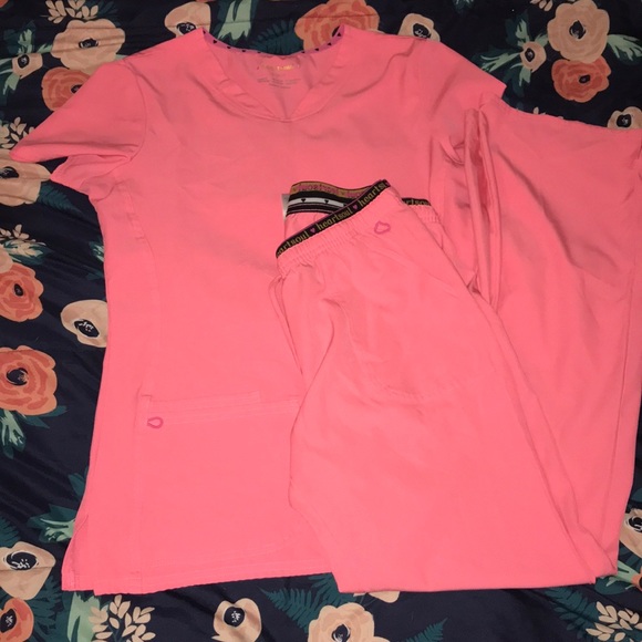 Heartsoul scrub set - Picture 1 of 3